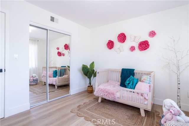 Detail Gallery Image 27 of 41 For 11722 Hayvenhurst, Granada Hills,  CA 91344 - 4 Beds | 3 Baths