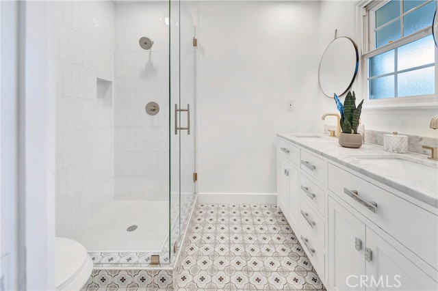20742 Lull Street, Winnetka CA: https://media.crmls.org/medias/00cf643d-7fcd-43ef-ad38-6bb61270adde.jpg