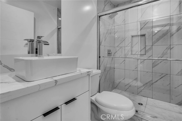Detail Gallery Image 44 of 64 For 4453 Unit #1 Colfax Ave #4,  Studio City,  CA 91602 - 4 Beds | 4 Baths