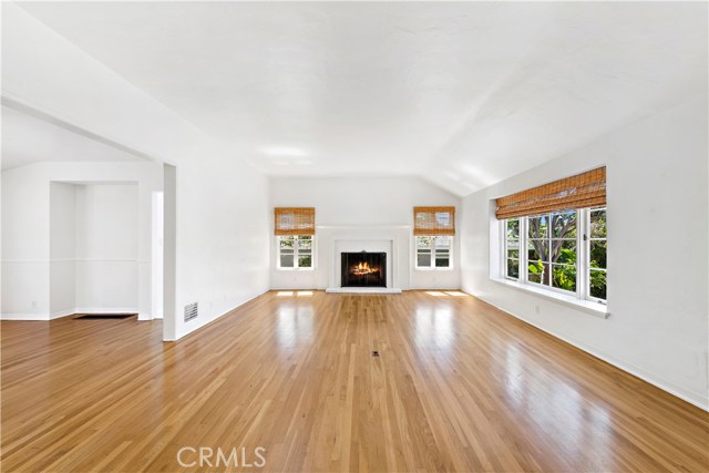 Detail Gallery Image 12 of 19 For 333 Locust St, Laguna Beach,  CA 92651 - 2 Beds | 1 Baths