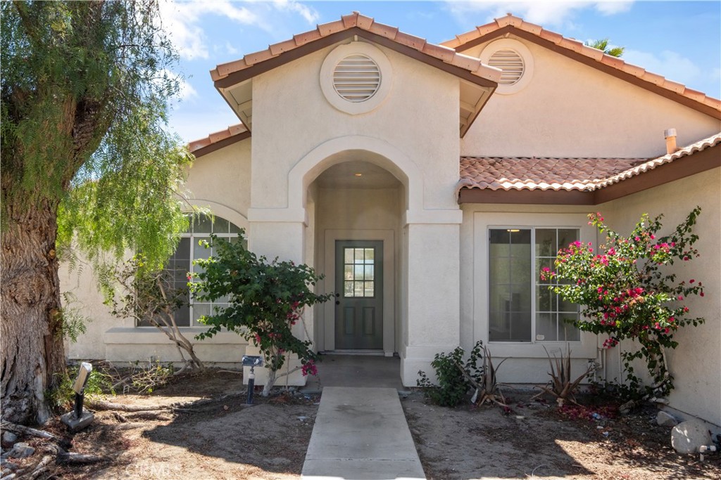 65501 Avenida Ladera