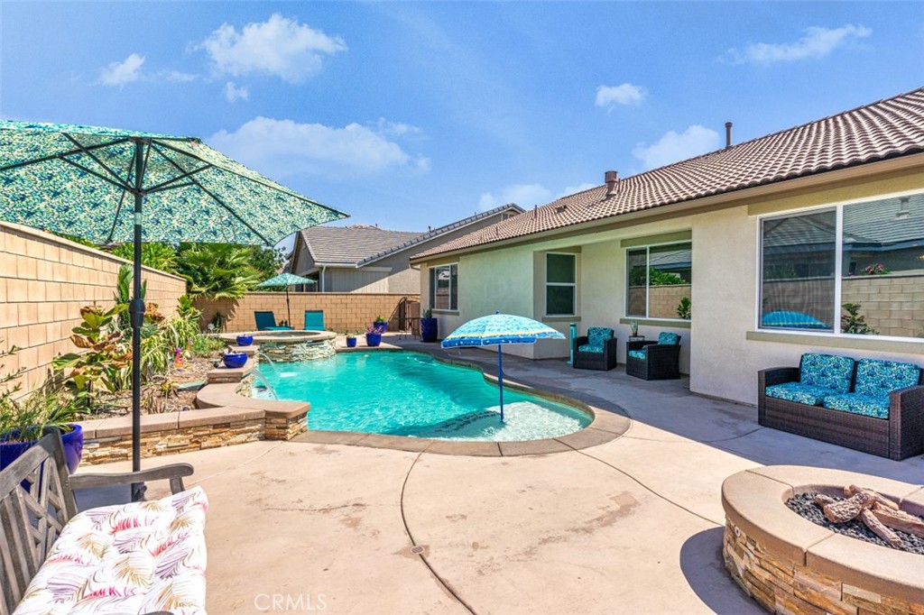 11927 Berlyn Dove Court