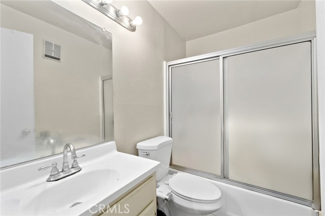 Detail Gallery Image 6 of 10 For 1128 Stanley Ave, Long Beach,  CA 90804 - – Beds | – Baths