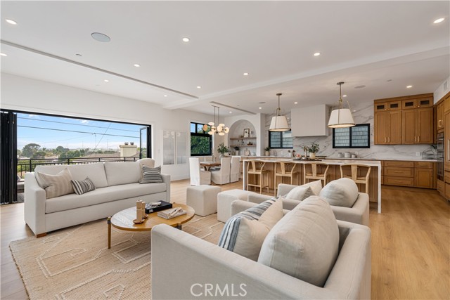 3517 Walnut Avenue, Manhattan Beach, California 90266, 5 Bedrooms Bedrooms, ,5 BathroomsBathrooms,Residential,For Sale,Walnut,SB25177101