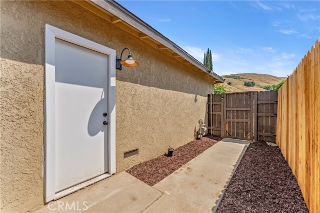 1446 Morgan Road, San Bernardino CA: https://media.crmls.org/medias/00d12e70-39c7-4dd5-bf54-2b19f449f1c2.jpg