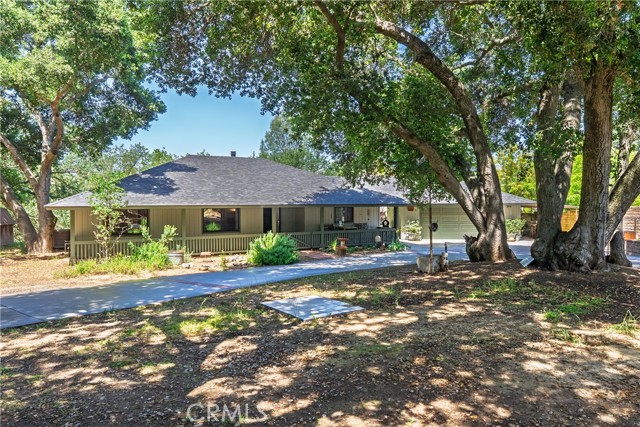 Detail Gallery Image 1 of 37 For 9553 Durango Rd, Atascadero,  CA 93422 - 3 Beds | 2 Baths