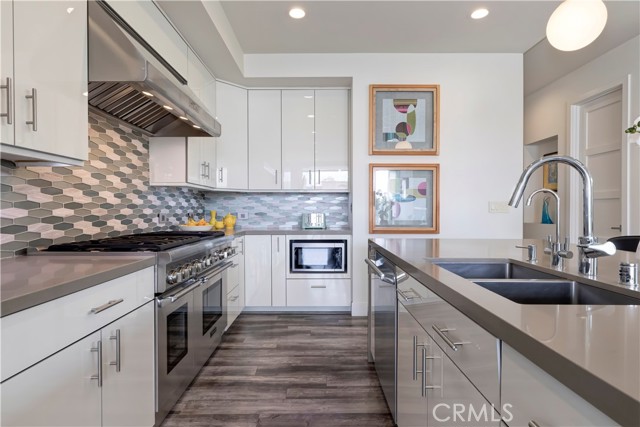 Detail Gallery Image 14 of 47 For 48 57th Pl, Long Beach,  CA 90803 - 5 Beds | 3/1 Baths