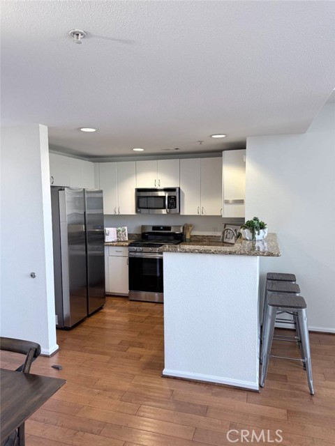 Detail Gallery Image 6 of 25 For 1801 E Katella #4135,  Anaheim,  CA 92805 - 2 Beds | 2 Baths