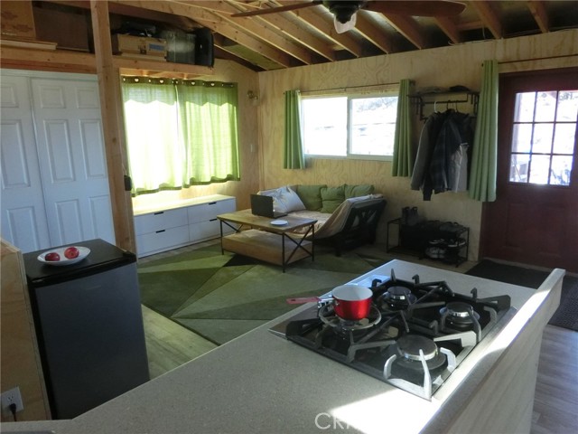 Detail Gallery Image 5 of 49 For 864 Watertrough Rd, Clearlake Oaks,  CA 95423 - 1 Beds | 1/1 Baths