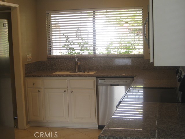 Detail Gallery Image 11 of 28 For 5062 Avenida Del Sol, Laguna Woods,  CA 92637 - 3 Beds | 2 Baths