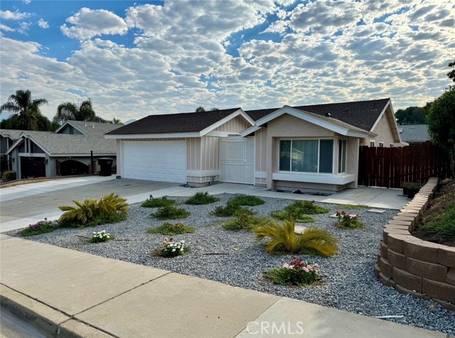 Detail Gallery Image 1 of 10 For 1124 Torino Pl, Pomona,  CA 91766 - 4 Beds | 2 Baths