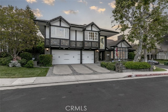 6037 Little Oak Lane, Woodland Hills CA: https://media.crmls.org/medias/00d37be7-4276-4f5a-a5d3-b63c07c77eaa.jpg