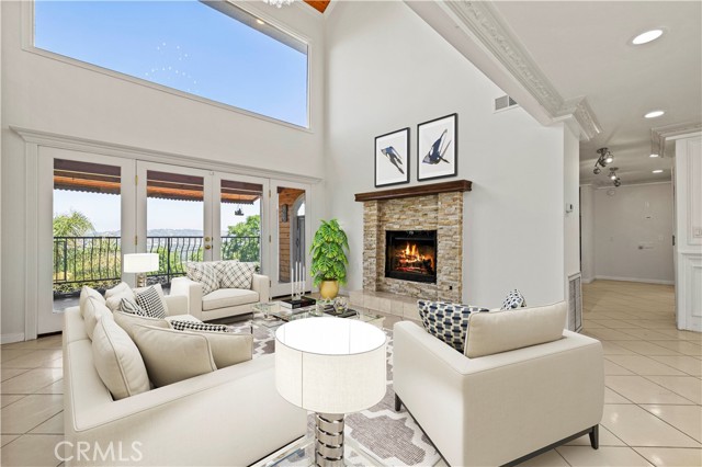 3916 Carnavon Way, Los Angeles CA: https://media.crmls.org/medias/00d43c42-0621-4afb-b26e-c9146a525fae.jpg