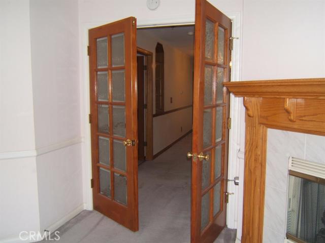 Detail Gallery Image 16 of 31 For 16342 Ridge View Dr, Apple Valley,  CA 92307 - 4 Beds | 2/1 Baths