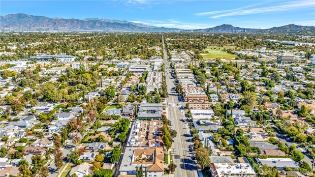 Detail Gallery Image 45 of 52 For 14727 Magnolia Bld #126,  Sherman Oaks,  CA 91403 - 2 Beds | 2/1 Baths