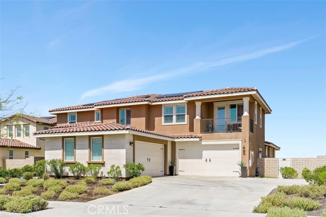 Detail Gallery Image 2 of 44 For 17183 Compass Dr, Riverside,  CA 92503 - 5 Beds | 4/1 Baths