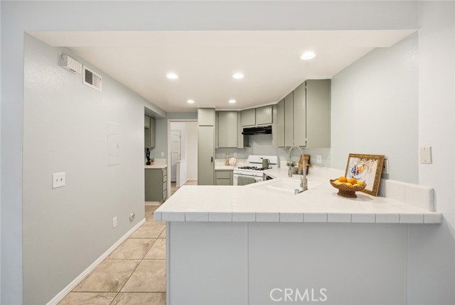 Detail Gallery Image 13 of 44 For 9809 Louise, Rancho Cucamonga,  CA 91730 - 3 Beds | 2/1 Baths