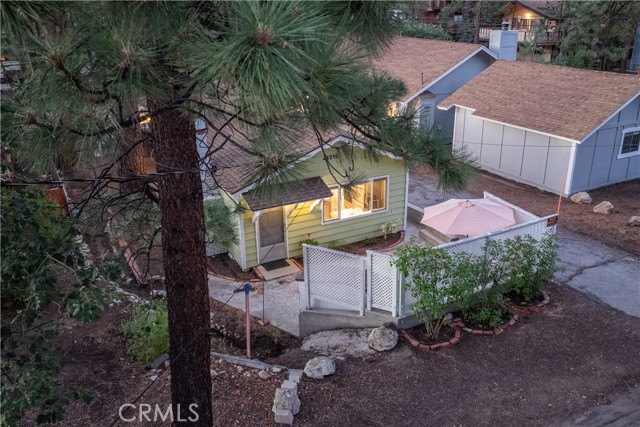 Detail Gallery Image 4 of 60 For 41318 Oak St, Big Bear Lake,  CA 92315 - 2 Beds | 1/1 Baths