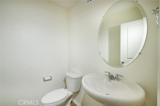 Detail Gallery Image 8 of 18 For 30490 Bel Air Ct, Winchester,  CA 92596 - 4 Beds | 2/1 Baths