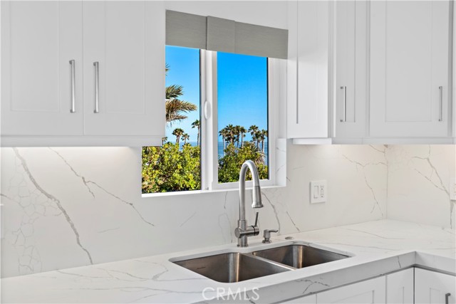 Detail Gallery Image 27 of 41 For 51 Blue Lagoon, Laguna Beach,  CA 92651 - 3 Beds | 3 Baths