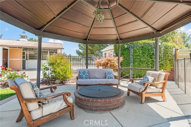 320 Forelock Court, Simi Valley CA: https://media.crmls.org/medias/00d9ae9b-bfb2-4139-980f-b4be1ee1e20e.jpg