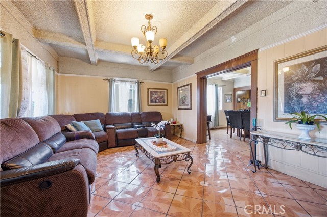 Detail Gallery Image 10 of 30 For 123 E 65th St, Los Angeles,  CA 90003 - 3 Beds | 2 Baths