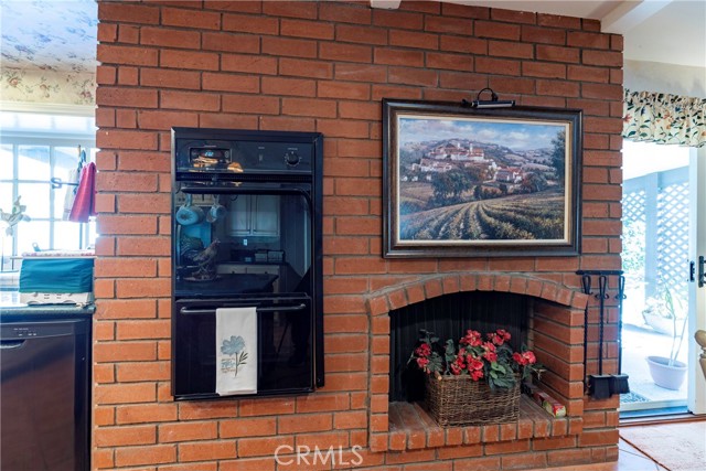 Detail Gallery Image 15 of 40 For 5842 Crestview, La Palma,  CA 90623 - 4 Beds | 2/1 Baths