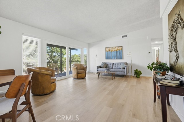 Detail Gallery Image 9 of 48 For 13342 Del Monte 5p,  Seal Beach,  CA 90740 - 2 Beds | 2 Baths