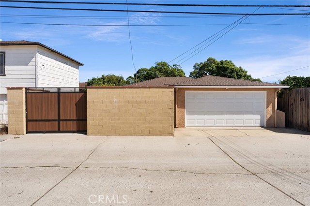 Image 24 of 30 For 3921 Lime Avenue