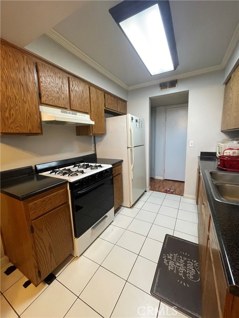 Detail Gallery Image 9 of 16 For 4501 Peck Rd #9,  El Monte,  CA 91732 - 1 Beds | 1 Baths