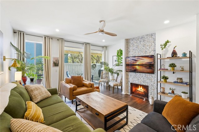 Detail Gallery Image 13 of 54 For 17711 Margate St #103,  Encino,  CA 91316 - 2 Beds | 1/1 Baths