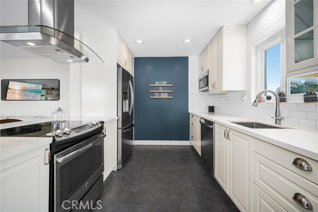 226 Grand, Long Beach CA: https://media.crmls.org/medias/00daf766-d588-411f-bc92-ab1cdcc362d1.jpg