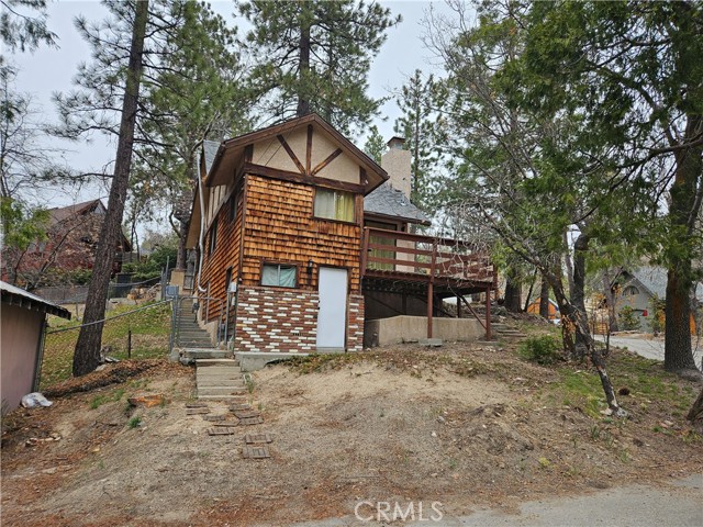 Detail Gallery Image 5 of 5 For 32868 Deer Ln, Running Springs,  CA 92382 - 2 Beds | 2 Baths
