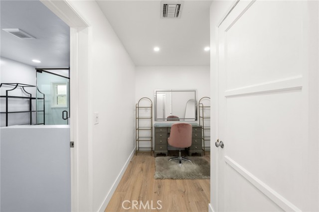1326 Clock Avenue, Redlands CA: https://media.crmls.org/medias/00db1f07-1cd5-4c56-9fe9-09d457700e0d.jpg