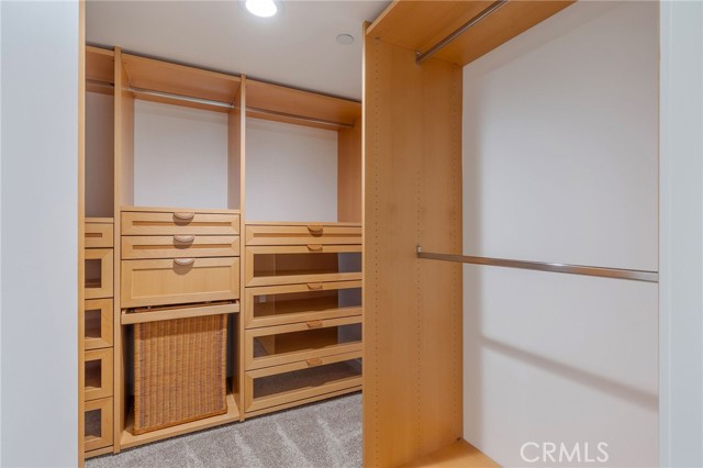 Detail Gallery Image 13 of 27 For 13650 Marina Pointe Dr #506,  Marina Del Rey,  CA 90292 - 2 Beds | 2 Baths