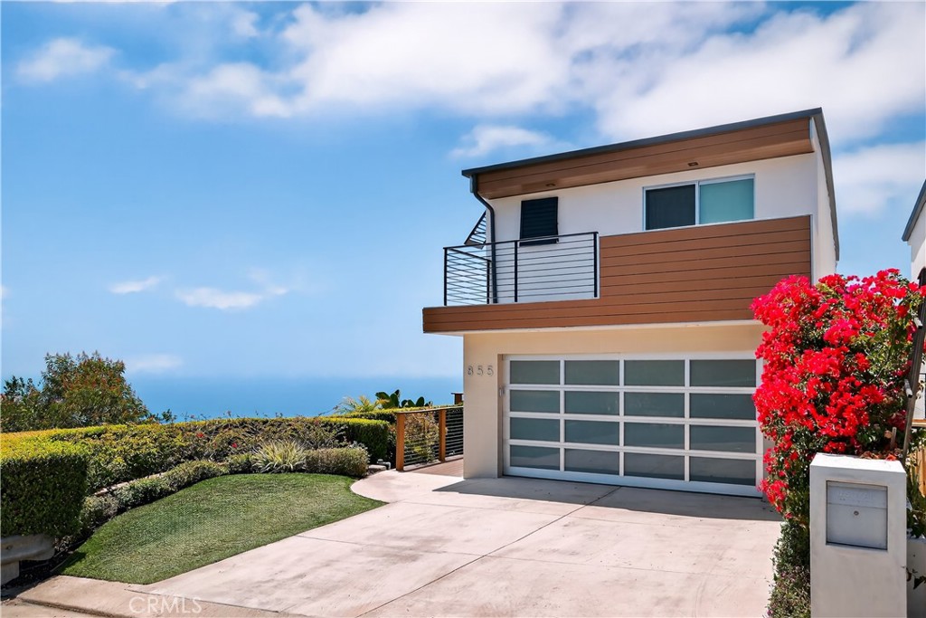 855 Santa Ana Street