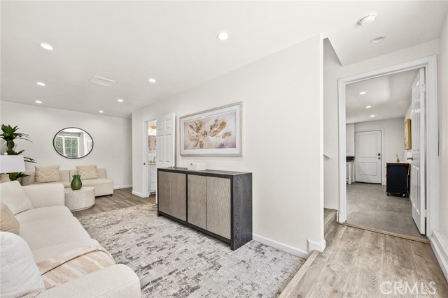 3036 Military Avenue, Los Angeles CA: https://media.crmls.org/medias/00dc6d05-ada1-4482-a369-9e3661c0ccea.jpg