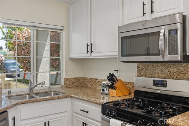 Detail Gallery Image 14 of 46 For 8 Quebec, Aliso Viejo,  CA 92656 - 3 Beds | 2/1 Baths