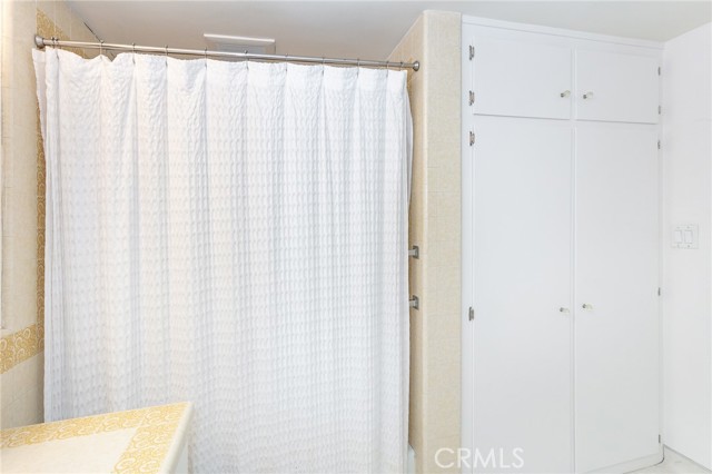 Detail Gallery Image 24 of 30 For 301 S Sunset Canyon Dr, Burbank,  CA 91501 - 3 Beds | 1/1 Baths