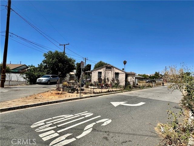 Detail Gallery Image 7 of 18 For 182 State St, Perris,  CA 92570 - – Beds | – Baths