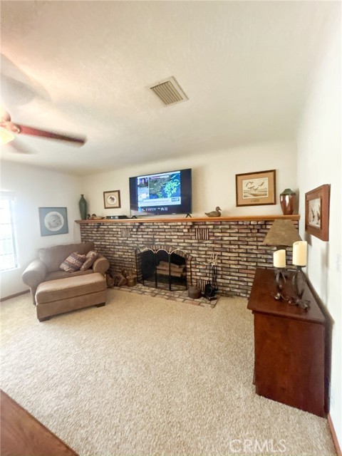 Detail Gallery Image 8 of 41 For 2153 Florence Blvd., Blythe,  CA 92225 - 4 Beds | 3 Baths