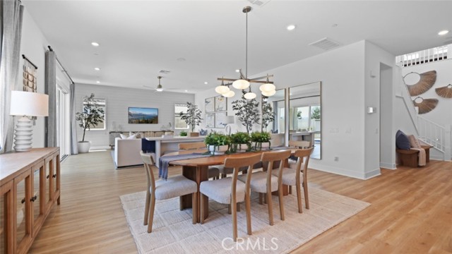 Detail Gallery Image 9 of 43 For 29519 Corte Azulejo, Valencia,  CA 91354 - 5 Beds | 4/1 Baths