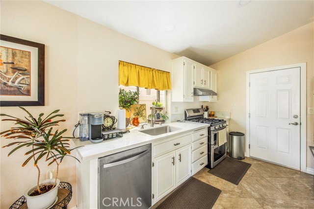 Detail Gallery Image 13 of 30 For 29835 Camino Cristal, Menifee,  CA 92584 - 3 Beds | 2 Baths