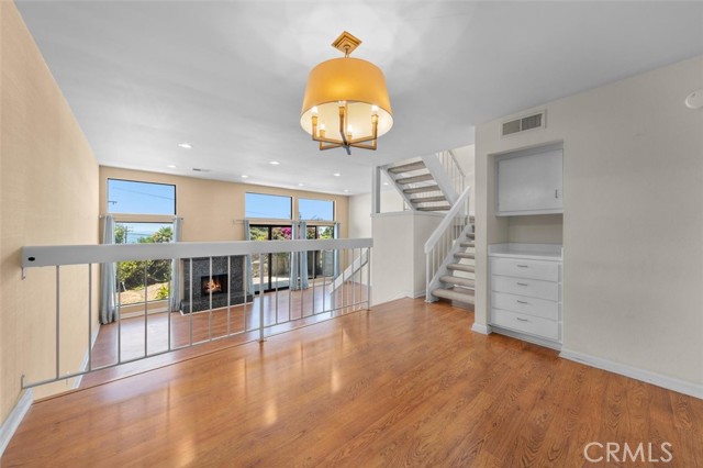 Detail Gallery Image 10 of 36 For 446 Palos Verdes Bld, Redondo Beach,  CA 90277 - 3 Beds | 3 Baths