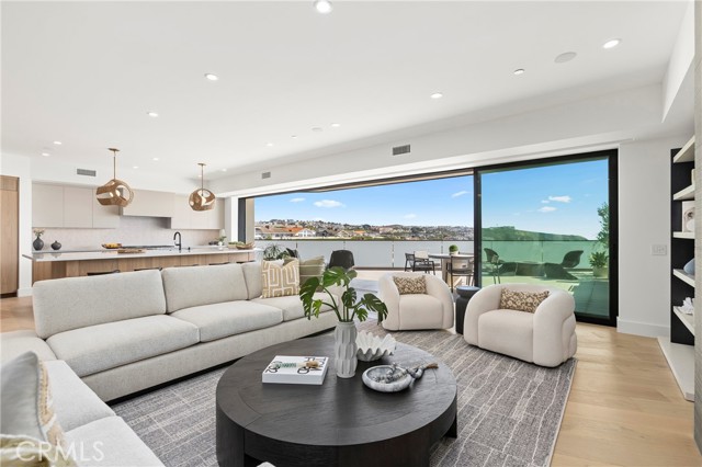 Detail Gallery Image 9 of 61 For 23502 Seaward Isle, Dana Point,  CA 92629 - 4 Beds | 4/2 Baths