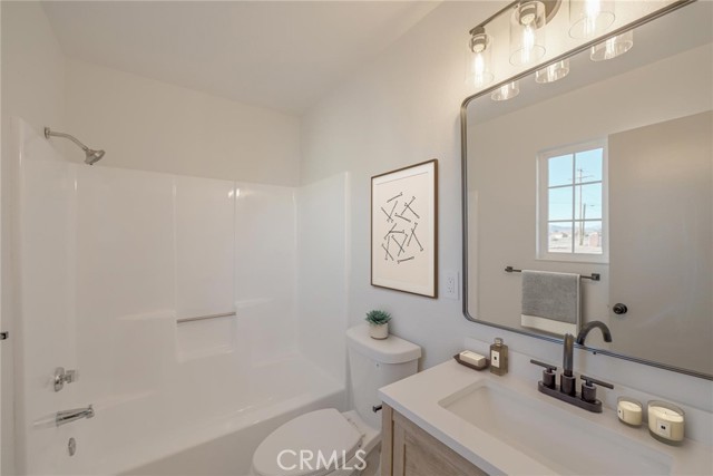 Detail Gallery Image 8 of 20 For 22090 Cherokee Ave, Apple Valley,  CA 92307 - 3 Beds | 2 Baths