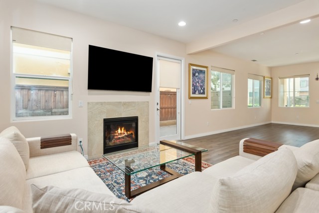 Detail Gallery Image 6 of 28 For 883 Alex Ct, Upland,  CA 91784 - 3 Beds | 2/1 Baths