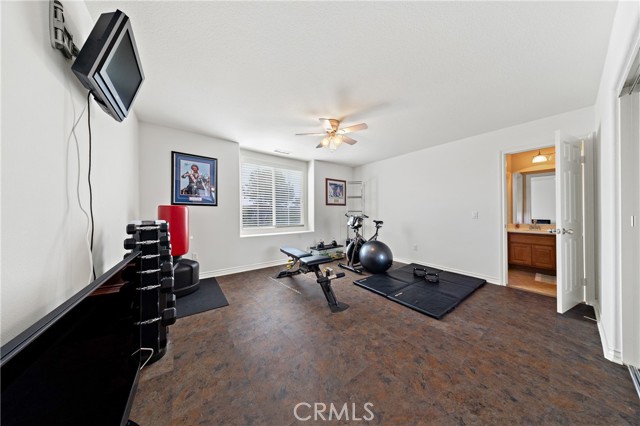 27126 Coral Bells Way, Murrieta CA: https://media.crmls.org/medias/00e007b1-2b89-4c66-b9ca-31b6095db0a9.jpg