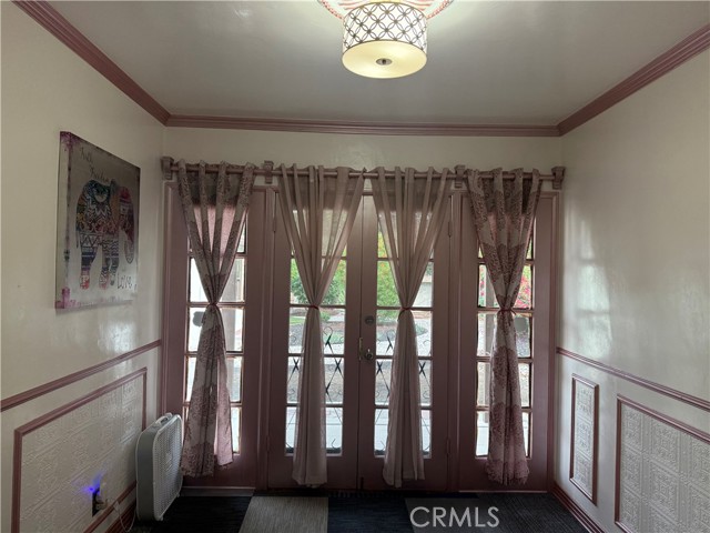 Detail Gallery Image 4 of 15 For 2779 N Arrowhead, San Bernardino,  CA 92405 - 3 Beds | 1 Baths