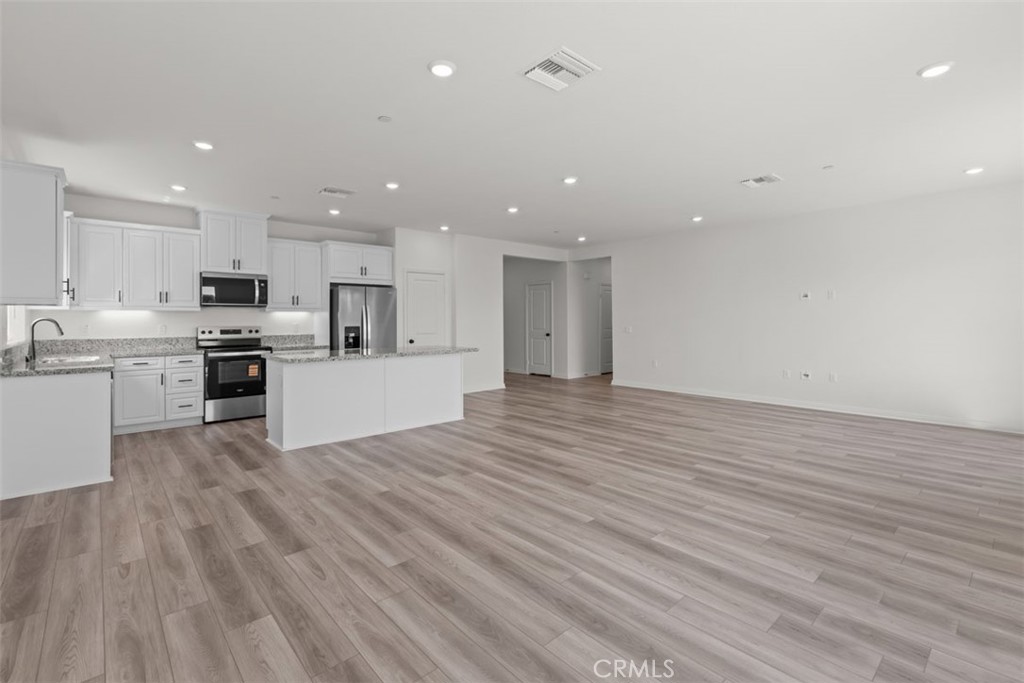 MLS #IV25253414 image #9